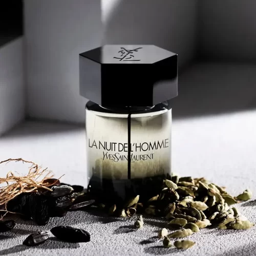 Yves-Saint-Laurent-La-Nuit-de-L-Homme